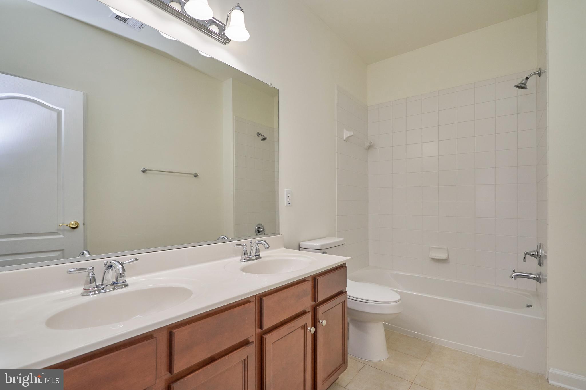 44315 Stableford Square Ashburn, VA 20147 - Photo 30 of 49 Upper Level Full Bath with Shower/Tub & Dual Sinks