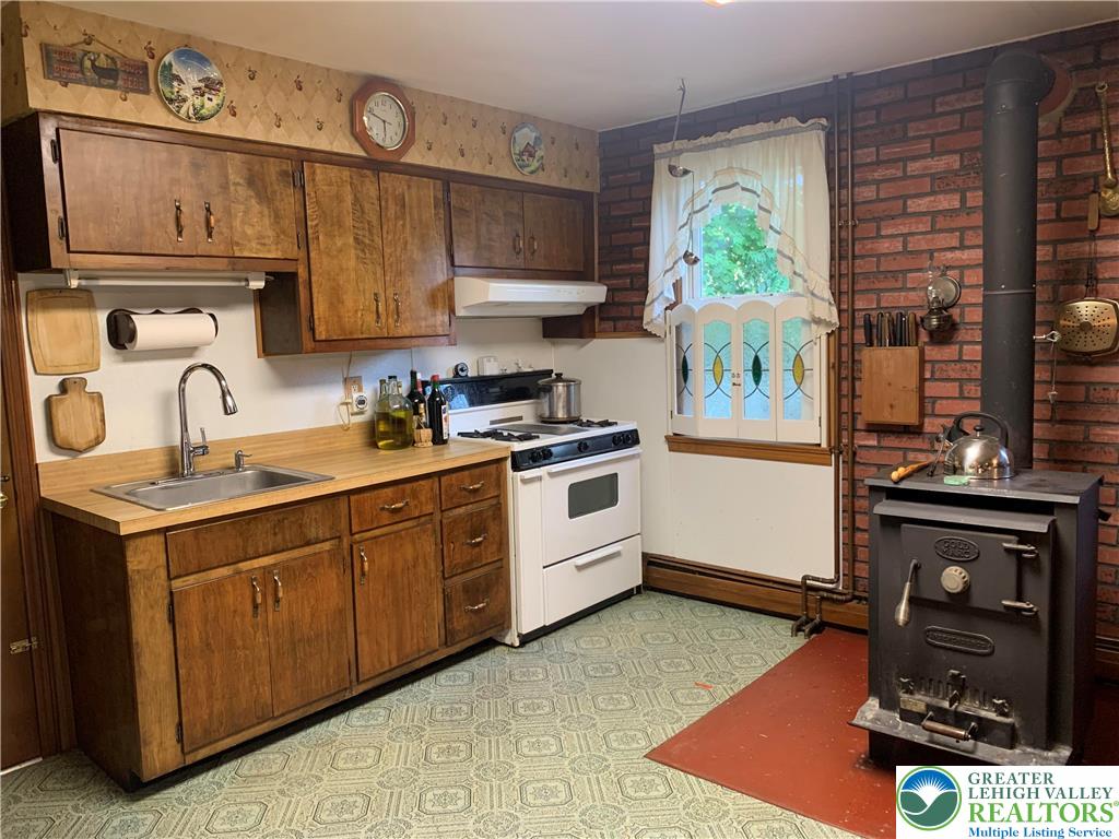 6236 Neola Road Stroudsburg, PA 18360 - Photo 12 of 23