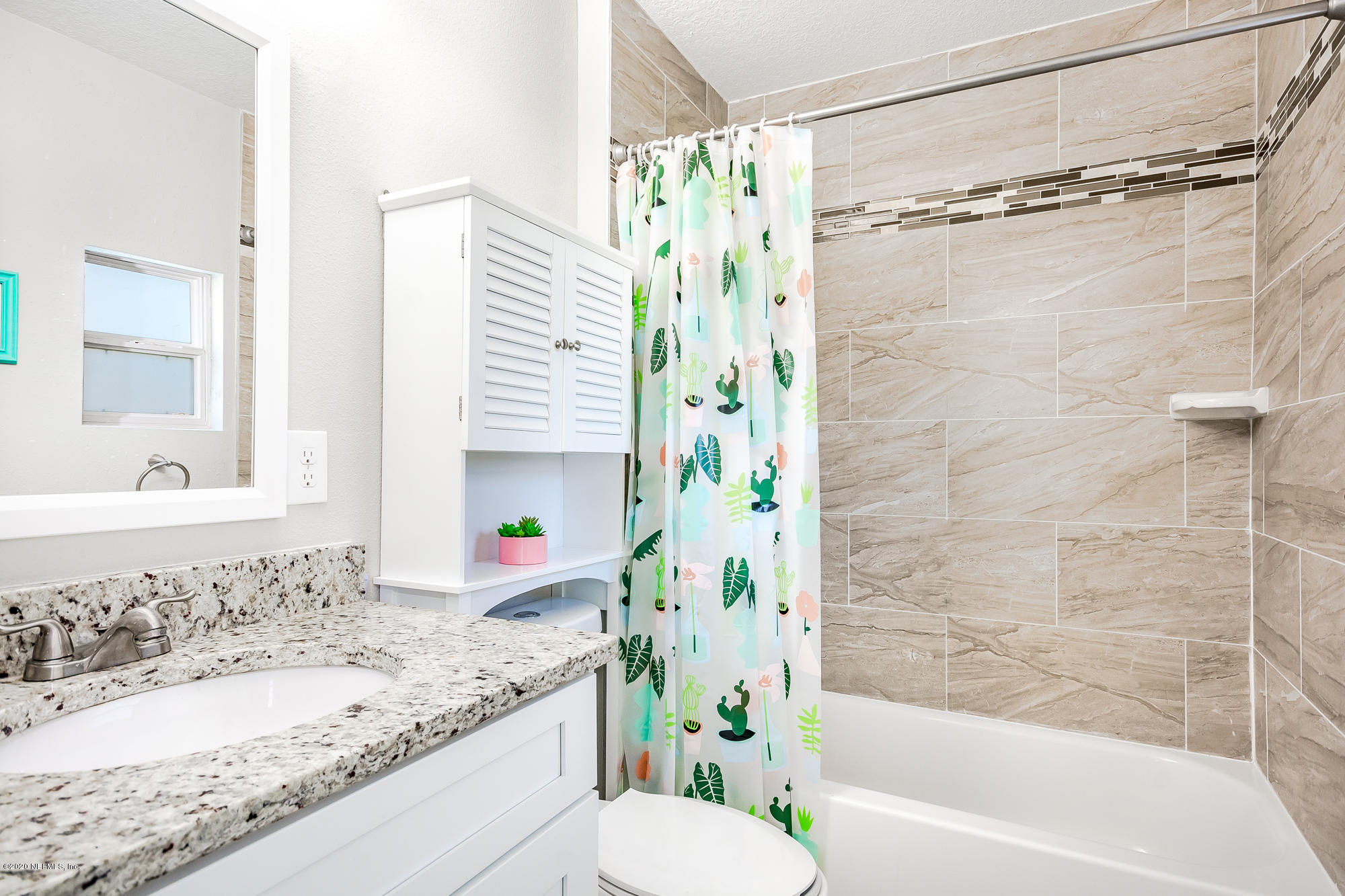 638 Mandalay Road Jacksonville, FL 32216 - Photo 11 of 23 Master Bath