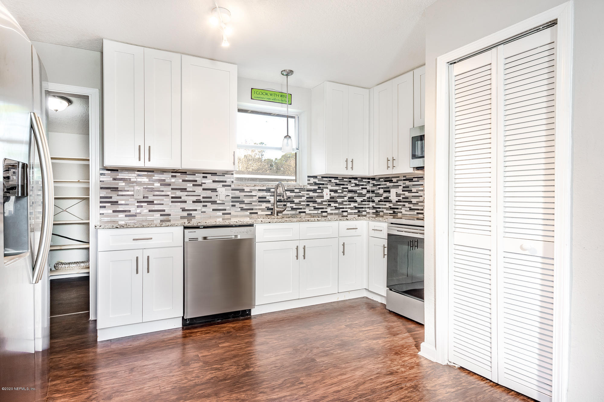 638 Mandalay Road Jacksonville, FL 32216 - Photo 3 of 23 Kitchen