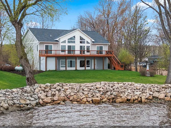 $1,200,000 | 534 Resort Road, Suamico, WI 54173