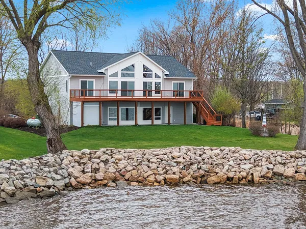 $1,200,000 | 534 Resort Road, Suamico, WI 54173