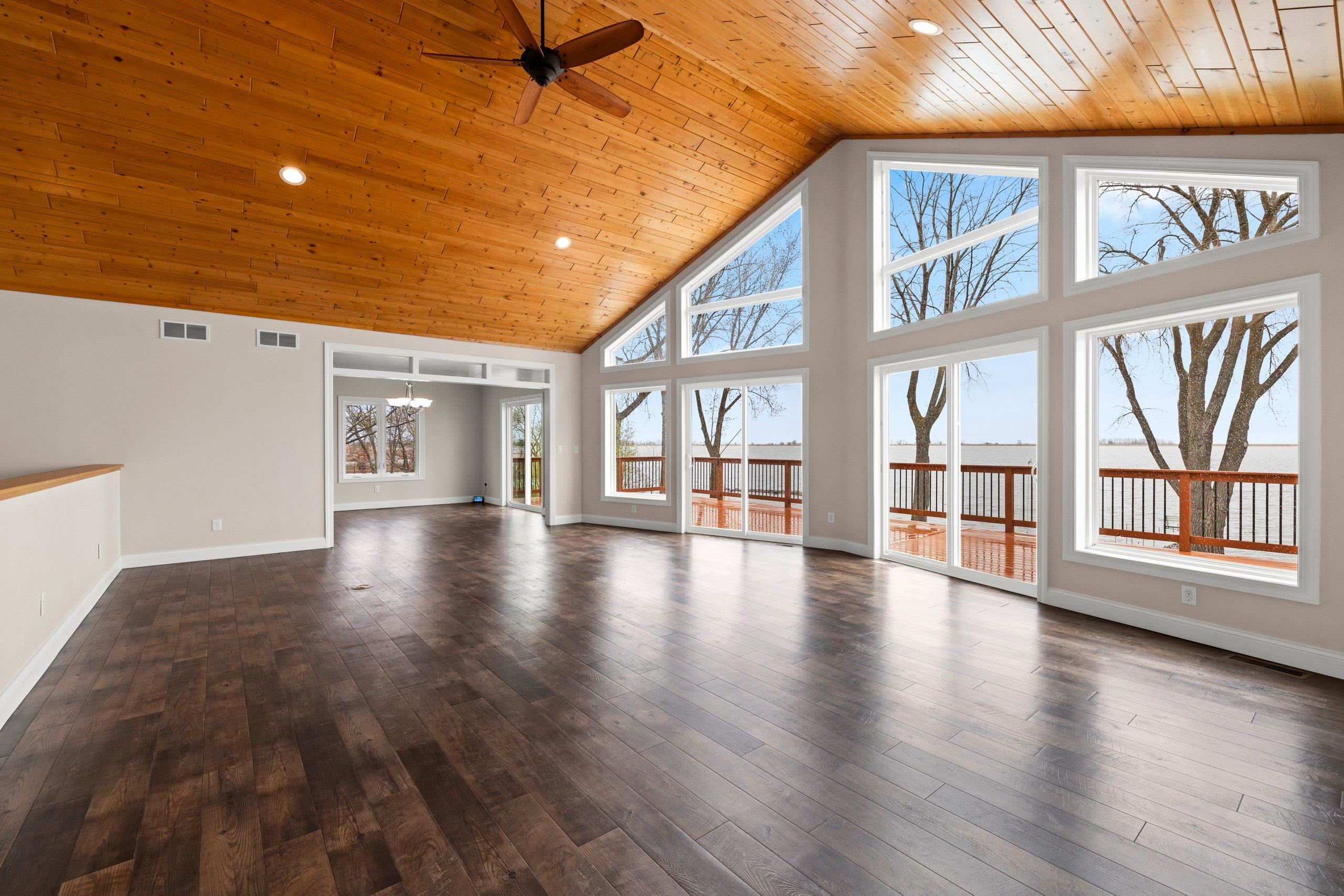 534 Resort Road Suamico, WI 54173 - Photo 16 of 82