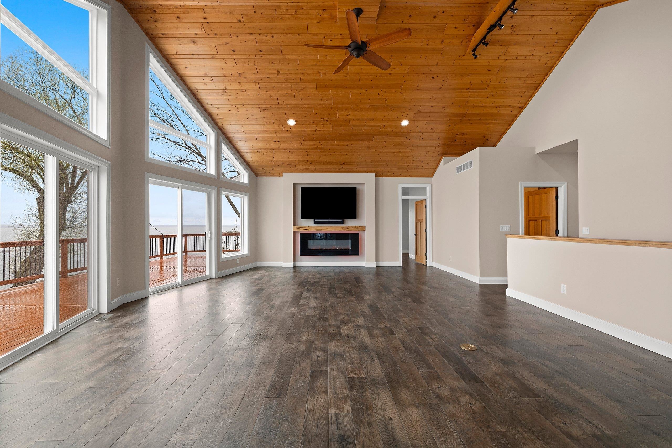 534 Resort Road Suamico, WI 54173 - Photo 19 of 82