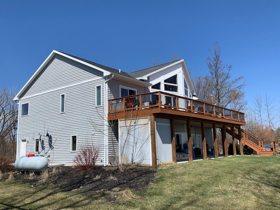 534 Resort Road Suamico, WI 54173 - Photo 4 of 20