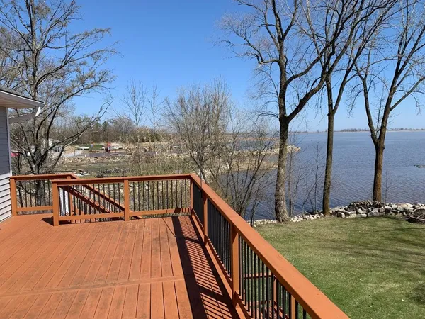 $1,200,000 | 534 Resort Road, Suamico, WI 54173