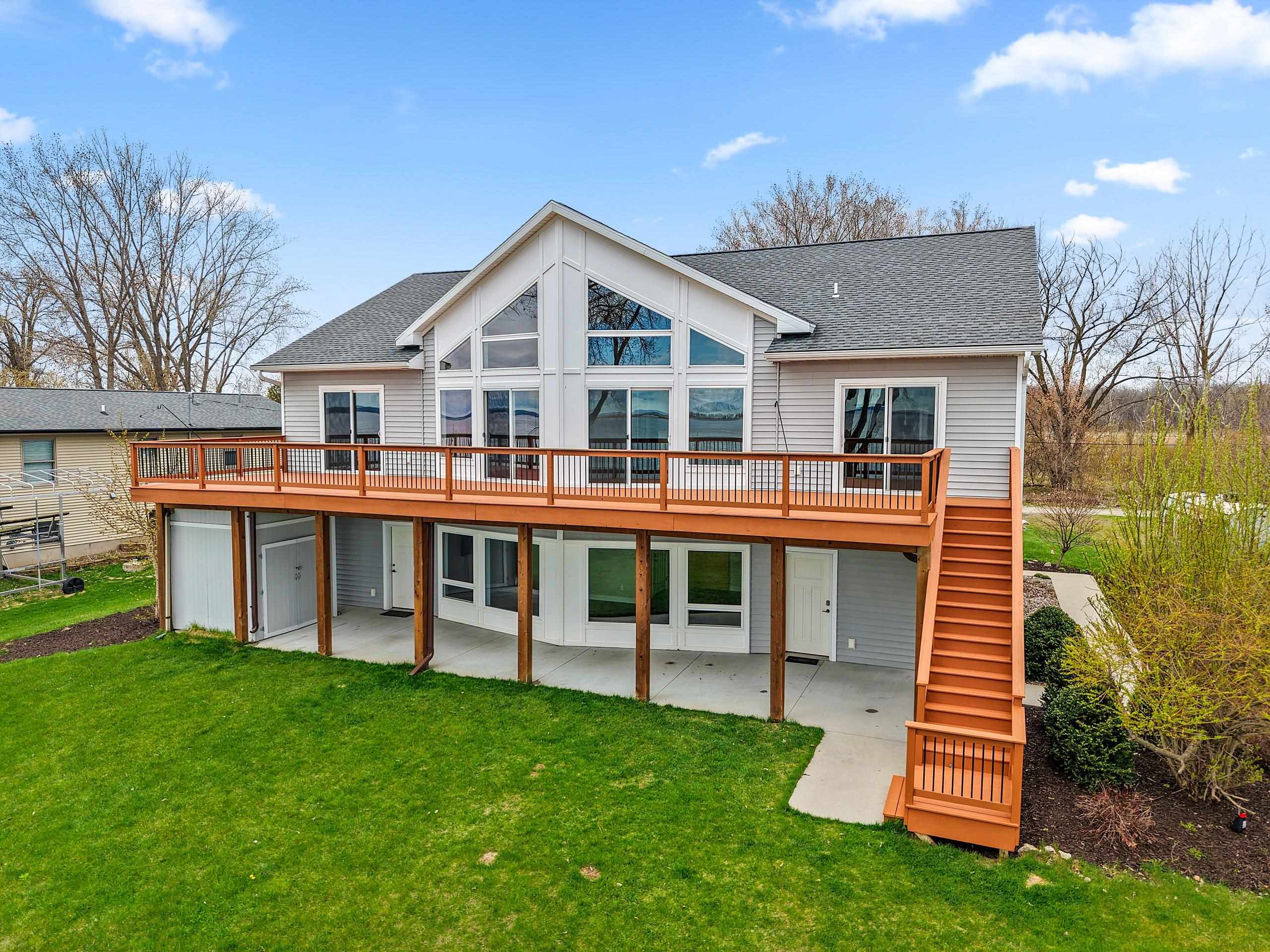534 Resort Road Suamico, WI 54173 - Photo 5 of 82