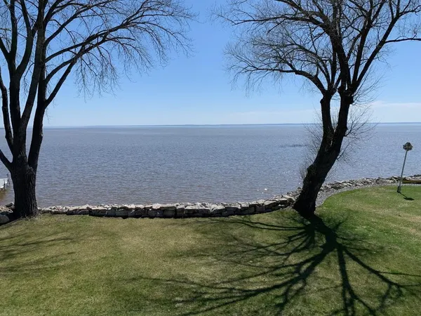 $1,200,000 | 534 Resort Road, Suamico, WI 54173