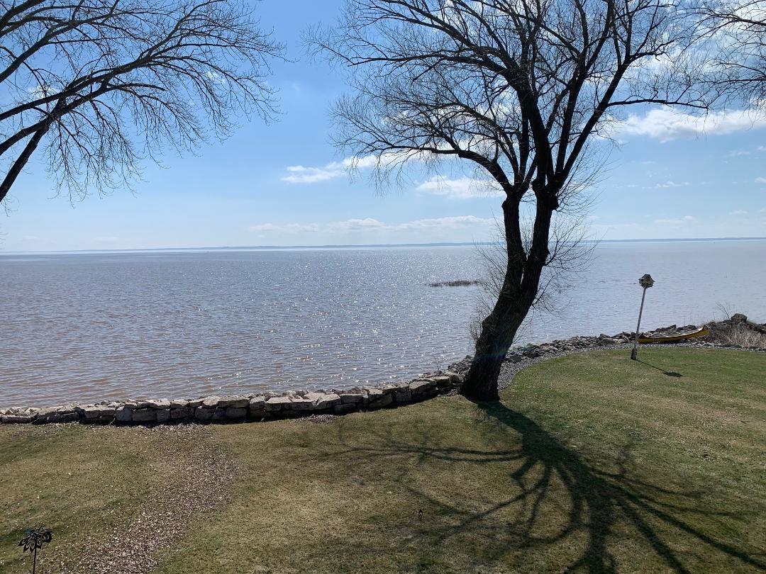 534 Resort Road Suamico, WI 54173 - Photo 7 of 20