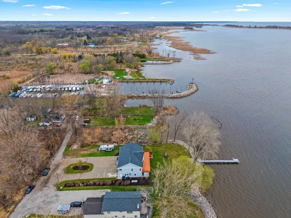 $1,200,000 | 534 Resort Road, Suamico, WI 54173