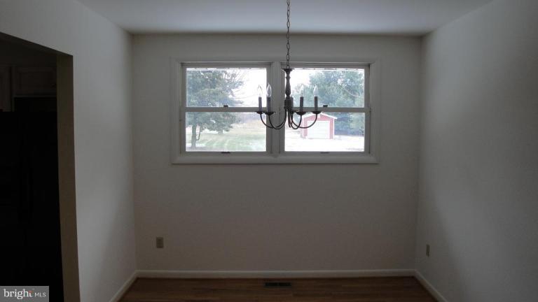 2505 Gillis Road Mount Airy, MD 21771 - Photo 8 of 29 Dining Room