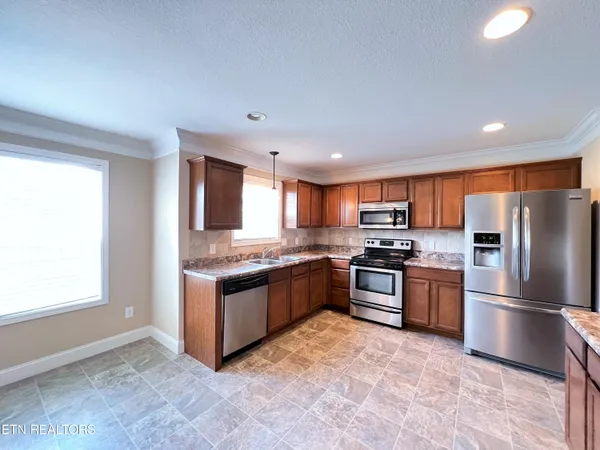 $2,200 | 7629 Asher Lane, Knoxville, TN 37931