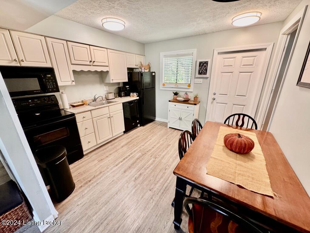 145 State Park Road, Unit P2 Jamestown, KY 42629 - Photo 5 of 23 Kitchen