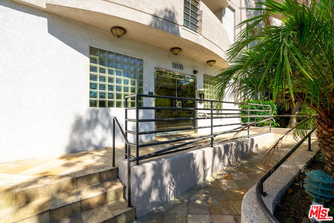 11535 Rochester Avenue, Unit 308 Los Angeles, CA 90025 - Photo 31 of 46