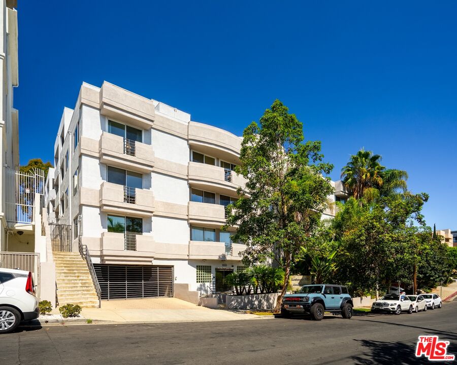 11535 Rochester Avenue, Unit 308 Los Angeles, CA 90025 - Photo 33 of 46