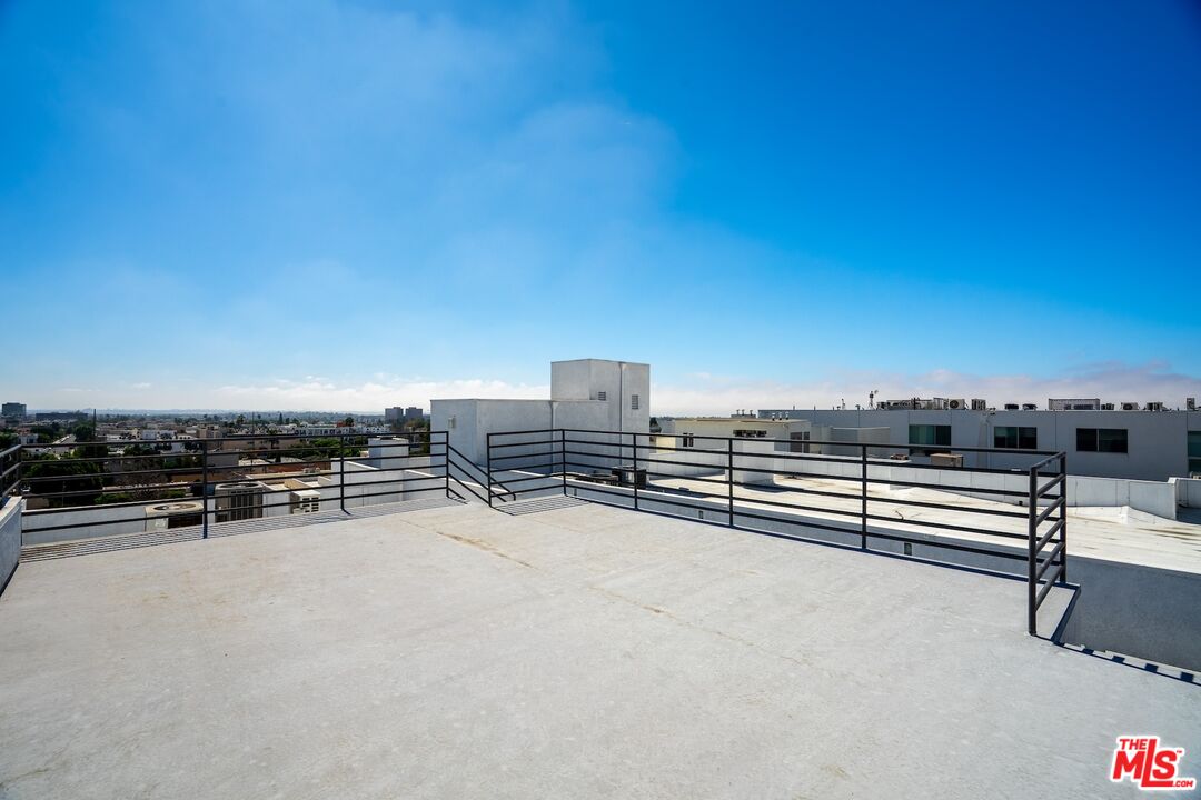 11535 Rochester Avenue, Unit 308 Los Angeles, CA 90025 - Photo 39 of 46