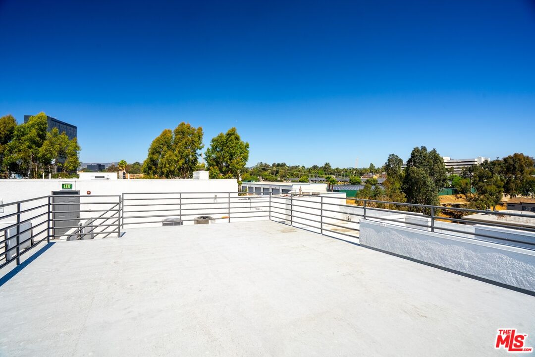 11535 Rochester Avenue, Unit 308 Los Angeles, CA 90025 - Photo 40 of 46