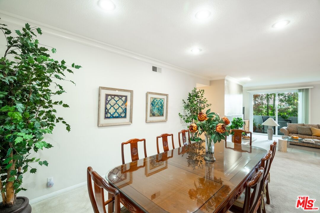11535 Rochester Avenue, Unit 308 Los Angeles, CA 90025 - Photo 4 of 46