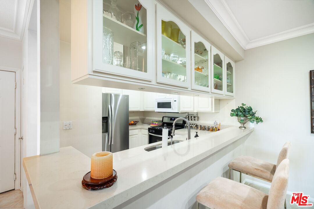 11535 Rochester Avenue, Unit 308 Los Angeles, CA 90025 - Photo 7 of 46