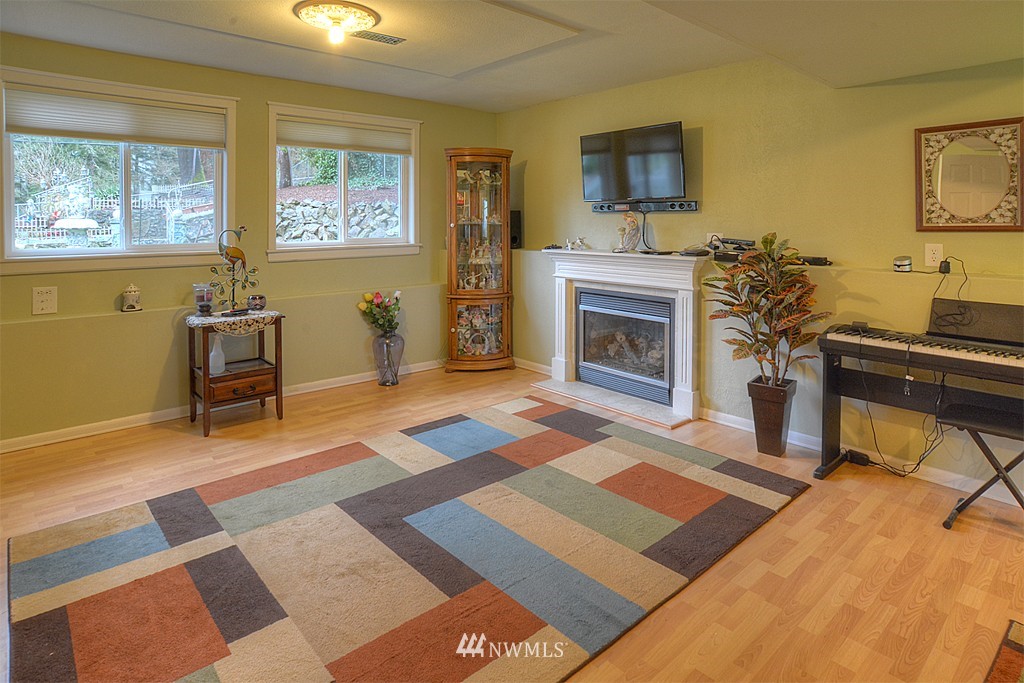 23819 23rd Avenue West Bothell, WA 98021 - Photo 9 of 14