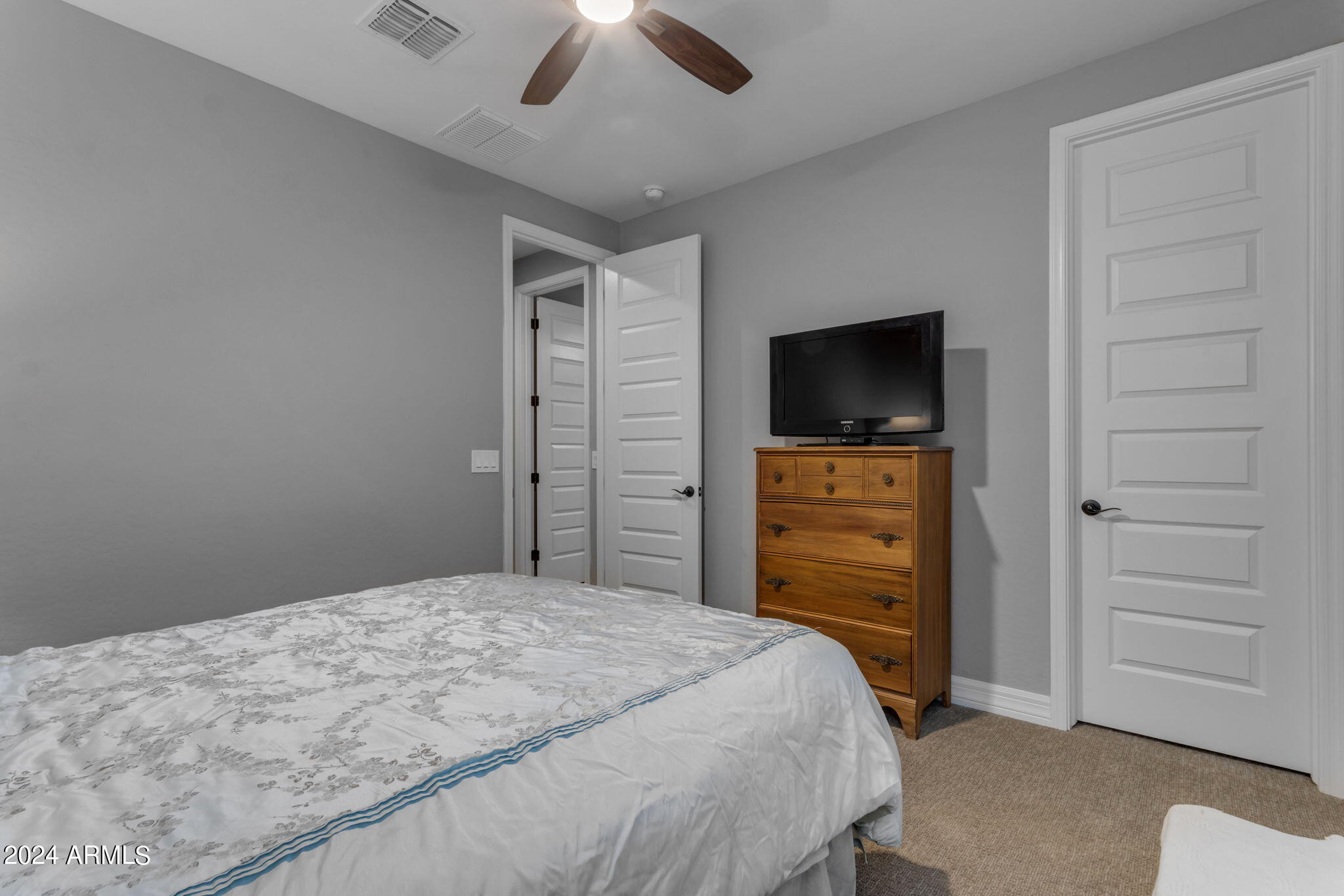 20210 Rosa Road Queen Creek, AZ 85142 - Photo 23 of 37 29-web-or-mls-29_118_a4m_breal