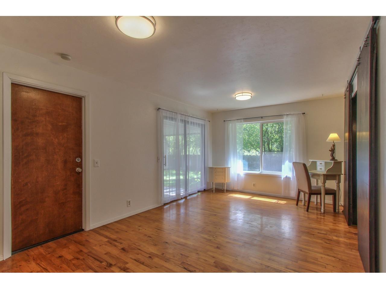 18516 Moro Road Salinas, CA 93907 - Photo 6 of 23 Gallery Image 6