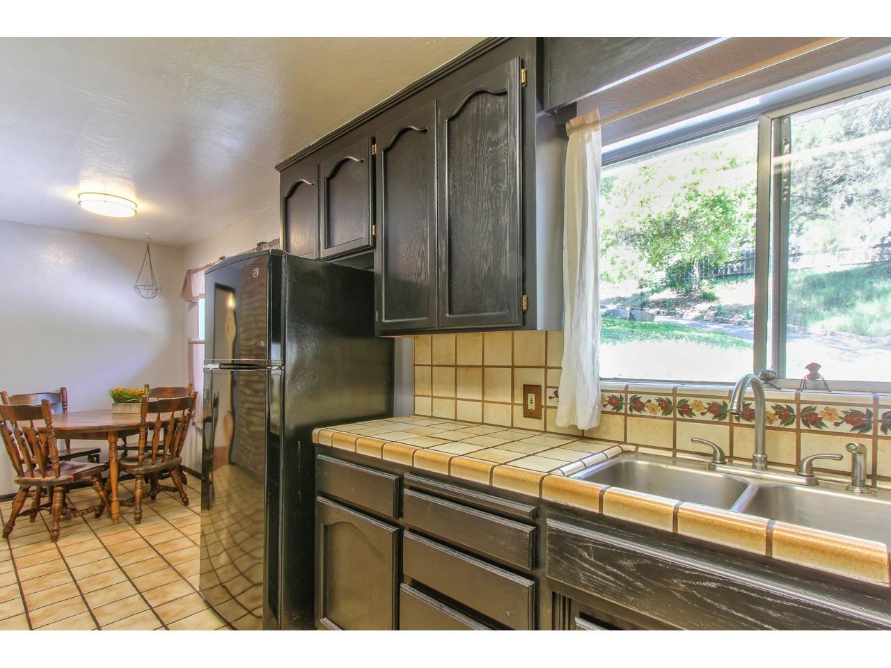 18516 Moro Road Salinas, CA 93907 - Photo 9 of 23 Gallery Image 9