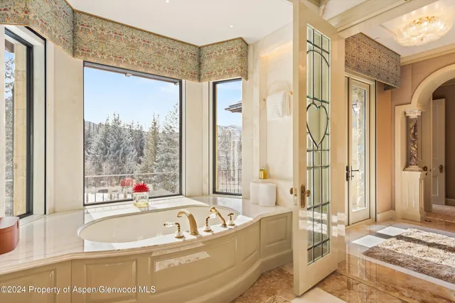 $250,000 | 64 Pitkin Way, Aspen, CO 81611