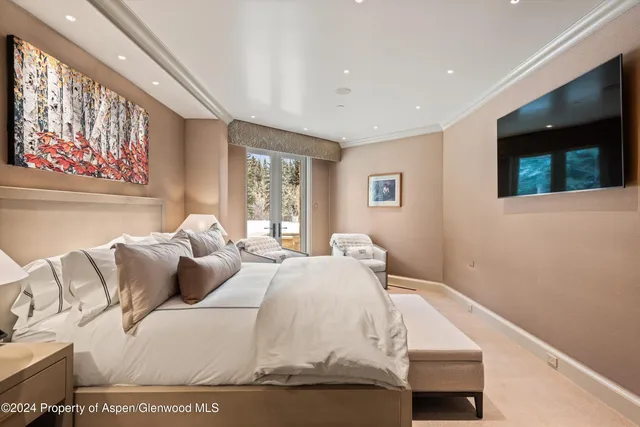 $250,000 | 64 Pitkin Way, Aspen, CO 81611