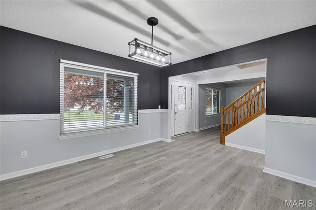 $425,000 | 6 Covered Wagon Trail Court, St. Peters, MO 63376