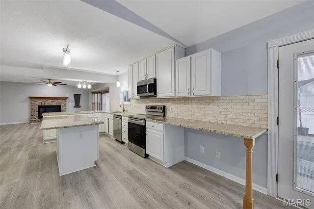 $425,000 | 6 Covered Wagon Trail Court, St. Peters, MO 63376