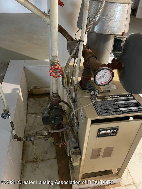 3614 Pleasant Grove Road Lansing, MI 48910 - Photo 38 of 47 Heat system