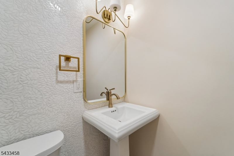 15 Elberta Road Maplewood, NJ 07040 - Photo 19 of 36