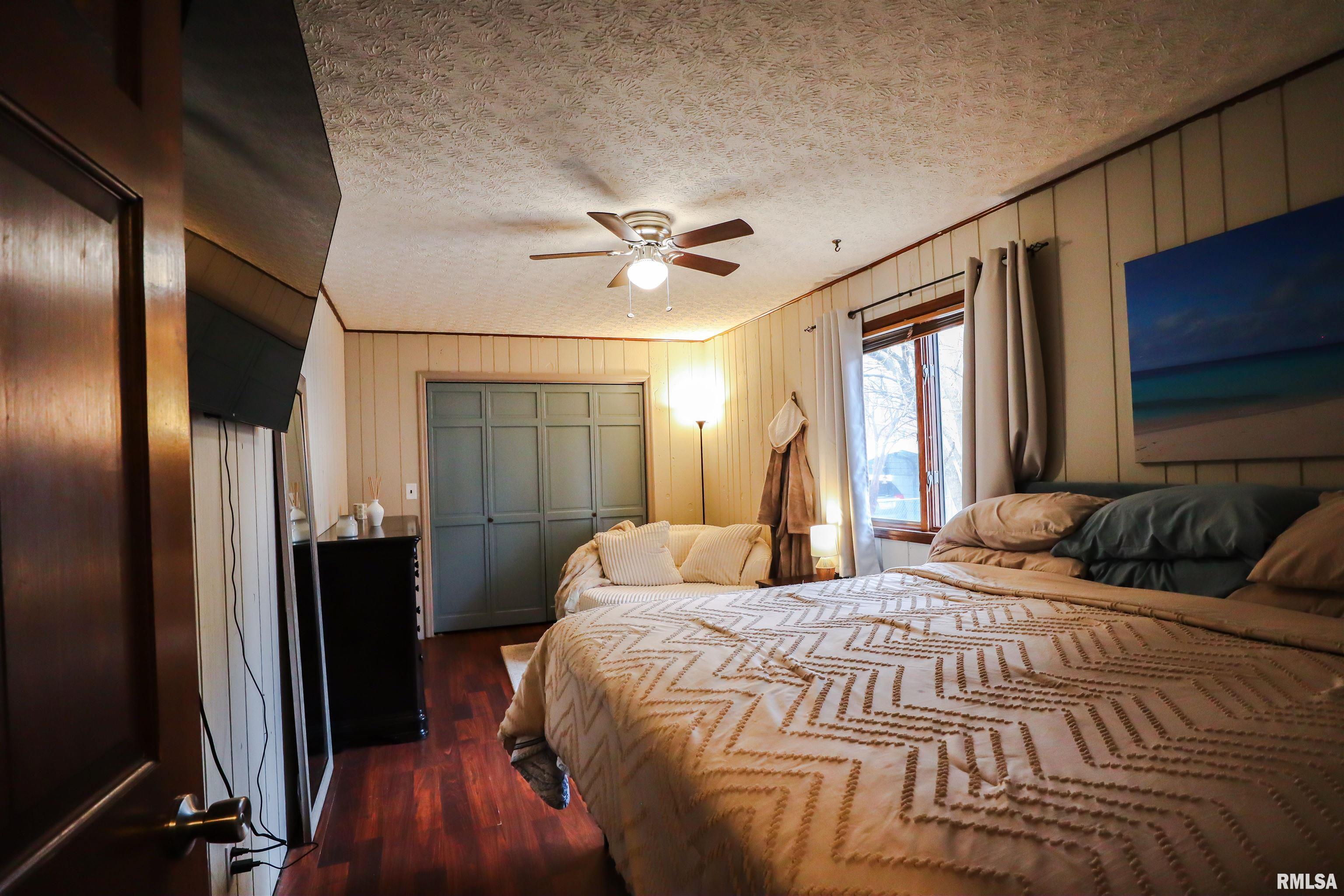 105 West Callie Street Sesser, IL 62884 - Photo 13 of 36