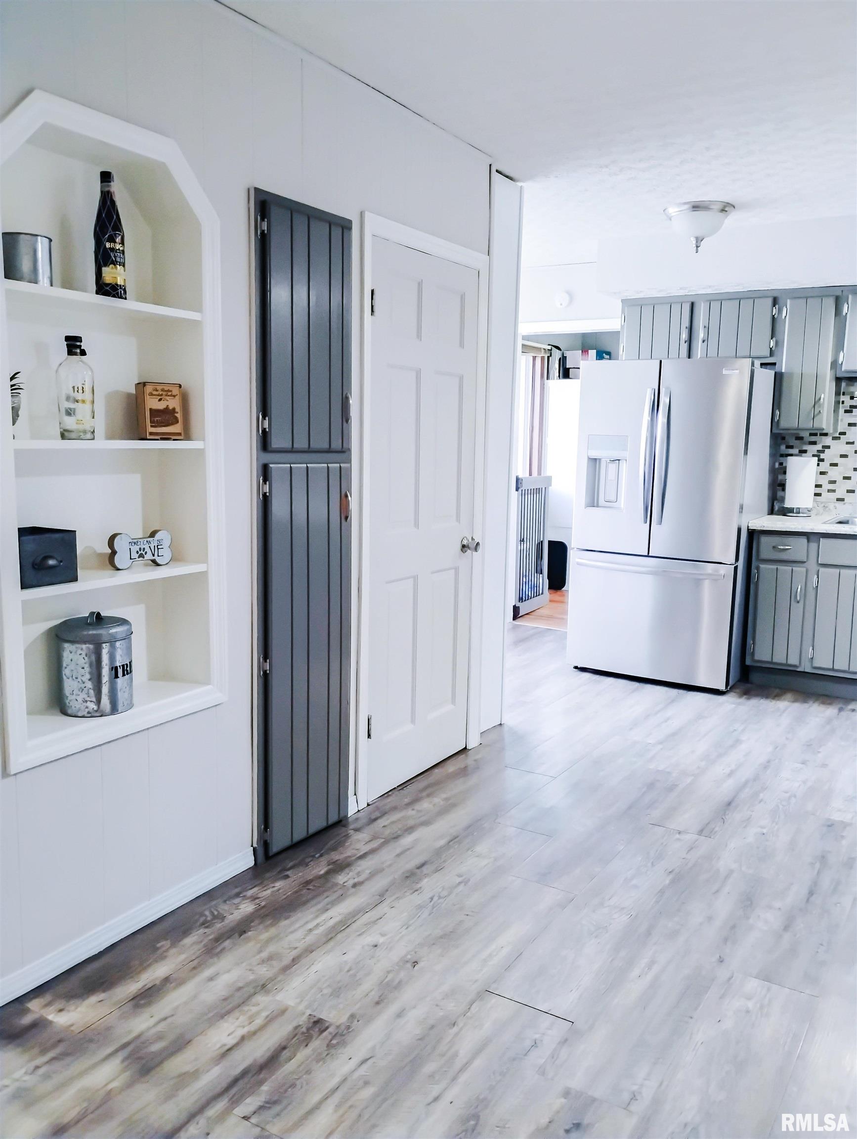 105 West Callie Street Sesser, IL 62884 - Photo 28 of 36