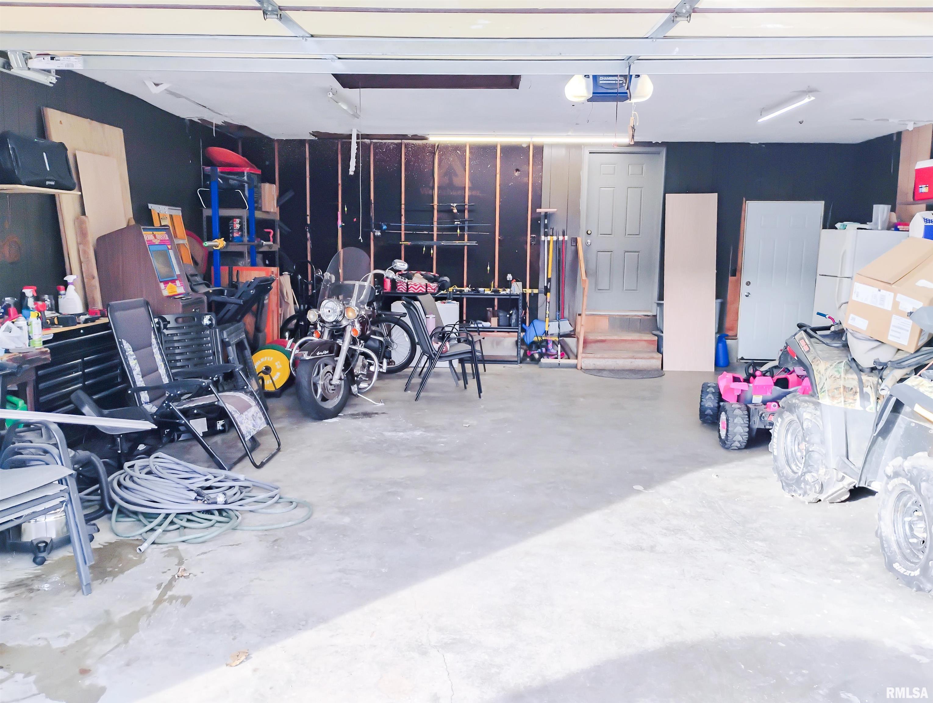 105 West Callie Street Sesser, IL 62884 - Photo 33 of 36