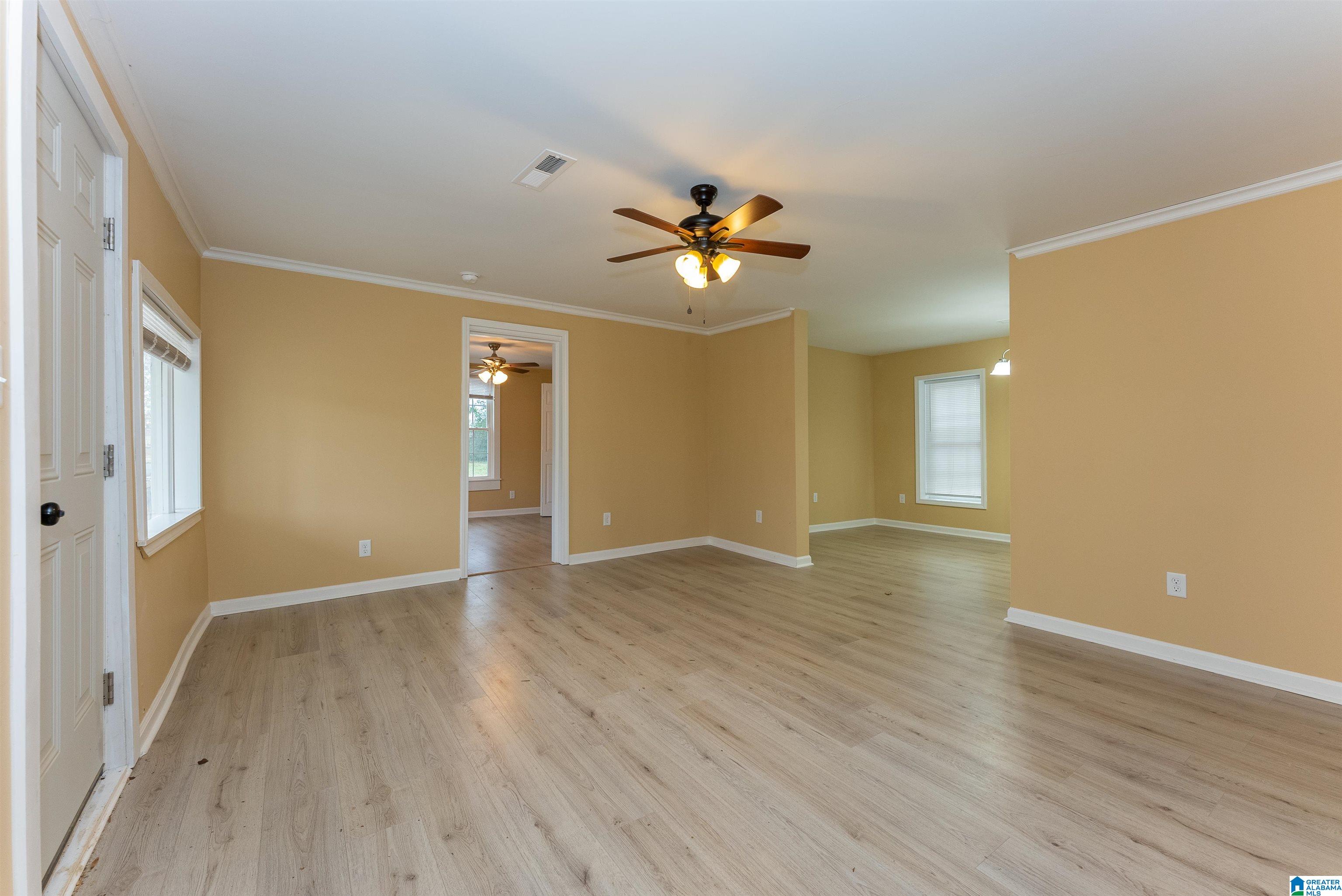 1003 Lucas Street Athens, AL 35611 - Photo 3 of 21