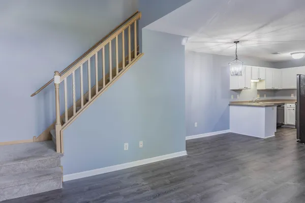 $1,995 | 1118 Larkspur Lane, Waconia, MN 55387