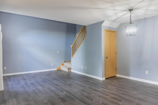 $1,995 | 1118 Larkspur Lane, Waconia, MN 55387