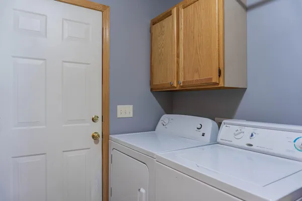 $1,995 | 1118 Larkspur Lane, Waconia, MN 55387