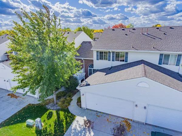 $1,995 | 1118 Larkspur Lane, Waconia, MN 55387