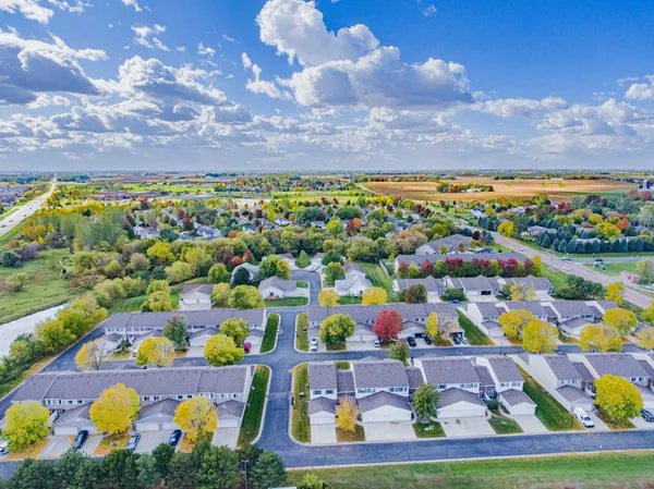 $1,995 | 1118 Larkspur Lane, Waconia, MN 55387