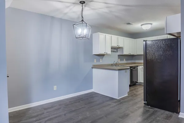 $1,995 | 1118 Larkspur Lane, Waconia, MN 55387