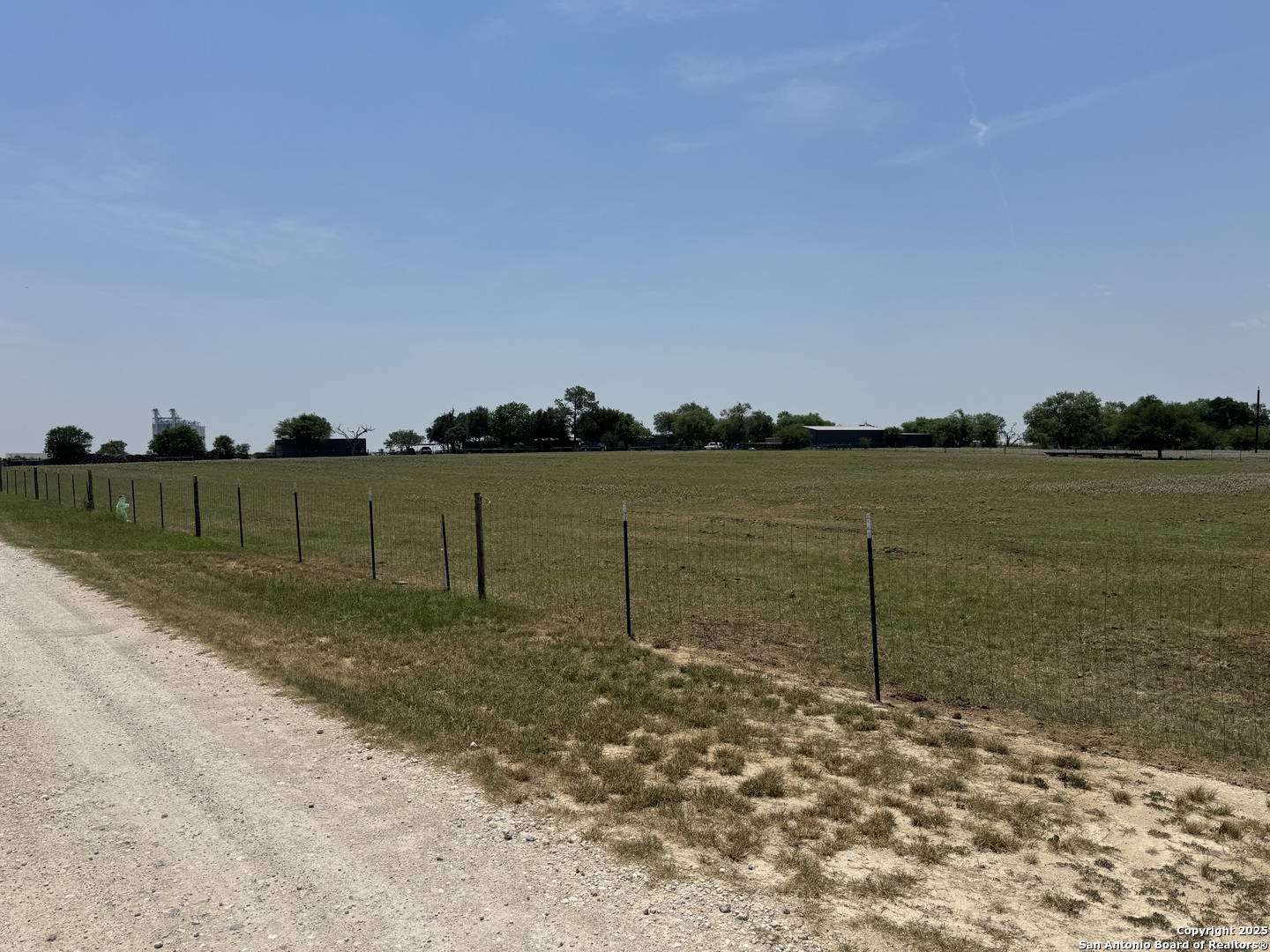 7084 Richter Road Elmendorf, TX 78112 - Photo 11 of 59
