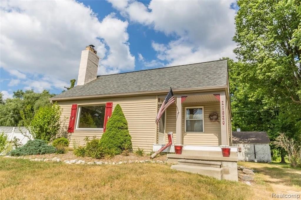 21820 Gill Road Farmington Hills, MI 48335 - Photo 1 of 36