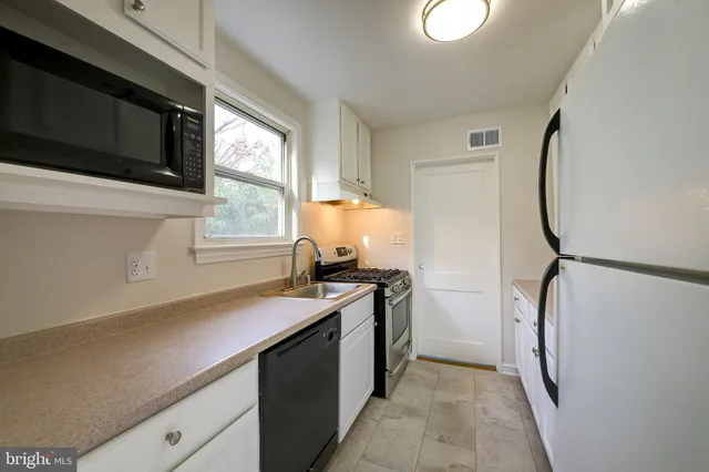 $2,500 | 10022 Brunett Avenue, Silver Spring, MD 20901