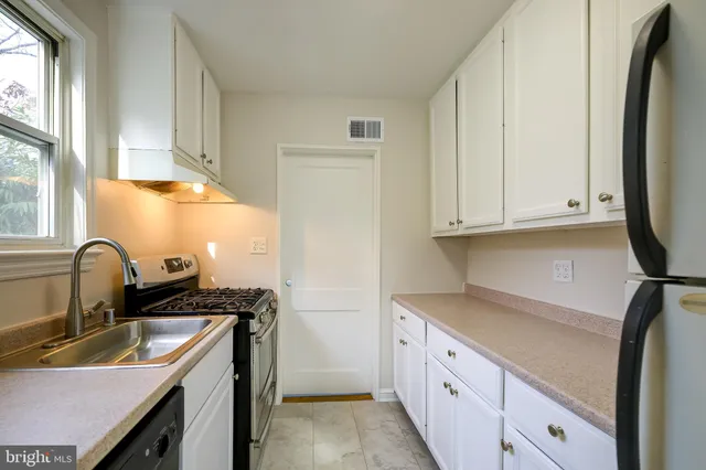 $2,500 | 10022 Brunett Avenue, Silver Spring, MD 20901