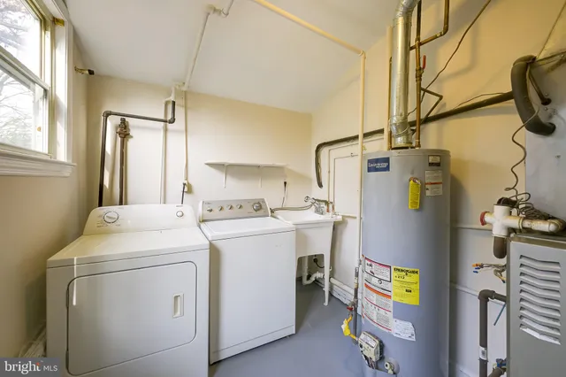 $2,500 | 10022 Brunett Avenue, Silver Spring, MD 20901