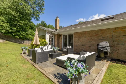 $1,750,000 | 1832 Briar Ridge Court, McLean, VA 22101