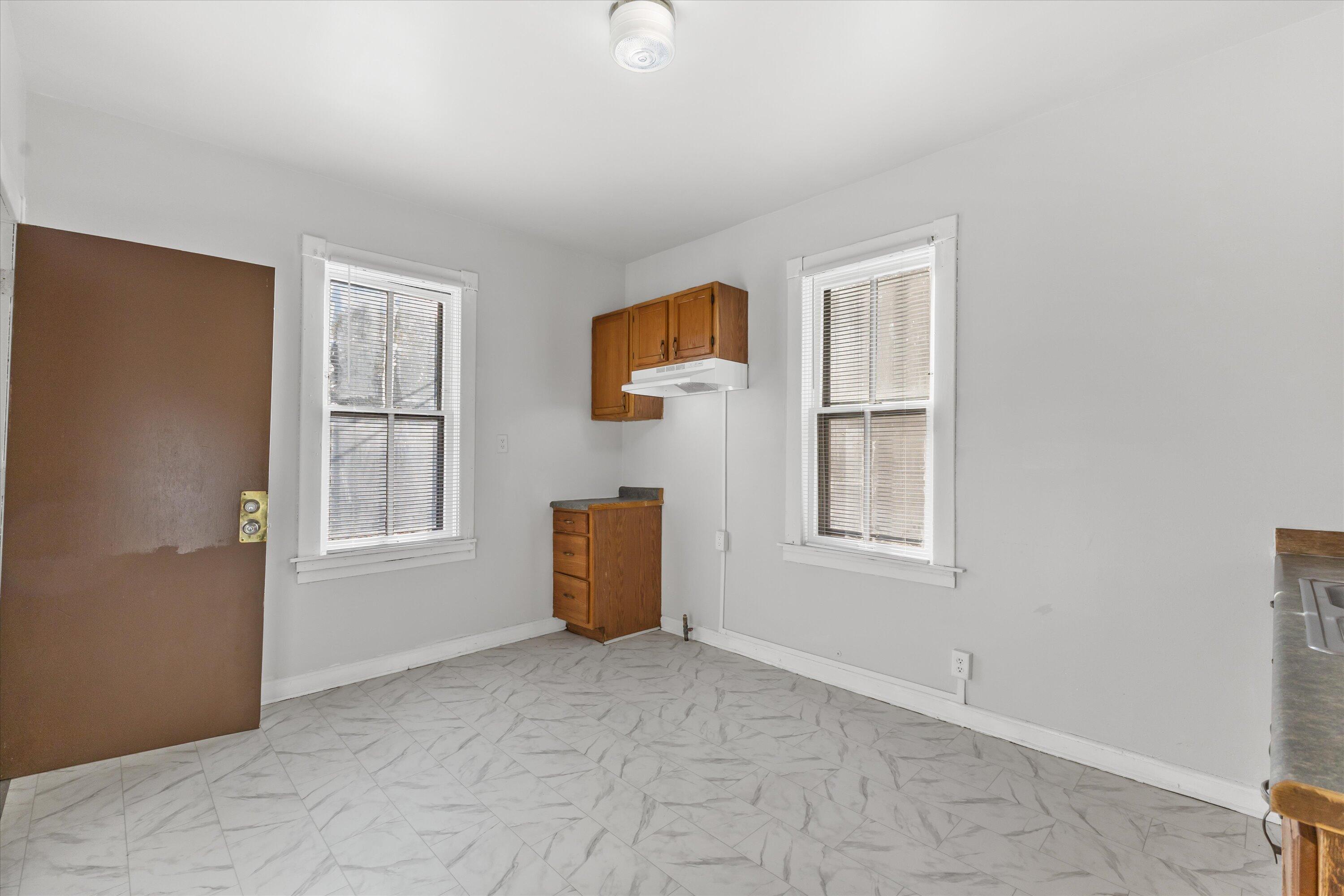 1222 North 26th Street, Unit 1224 Milwaukee, WI 53205 - Photo 18 of 44 Kitchen Lower Unit